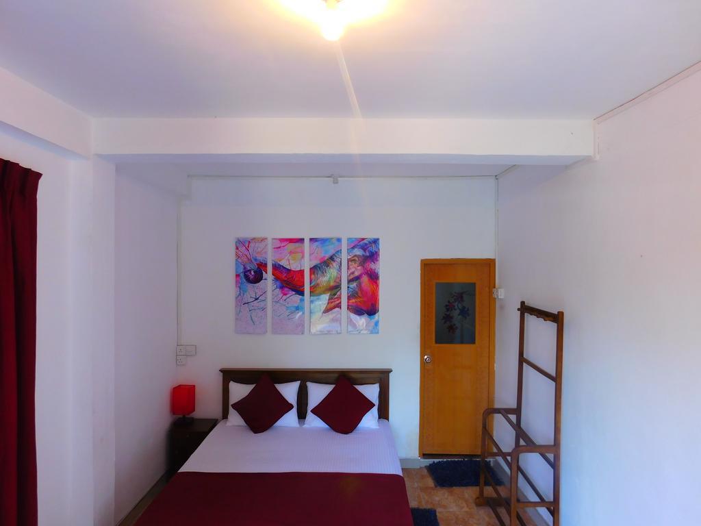 Mount Mirror Resort Канди Экстерьер фото